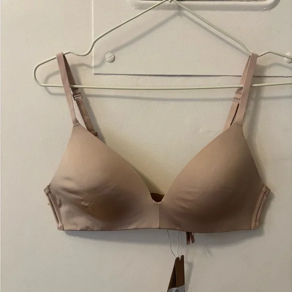 SKIMS Wireless Form T-Shirt Demi Bra in the color Clay and size 36A - Picture 2 of 4